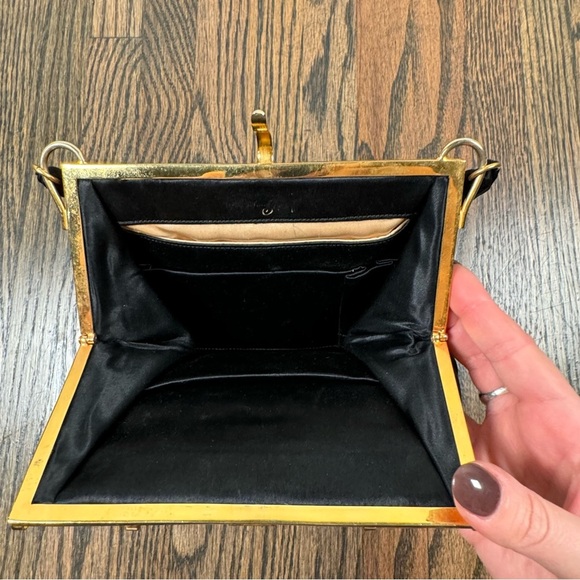 Vintage black and gold satin evening handbag - Picture 5 of 9